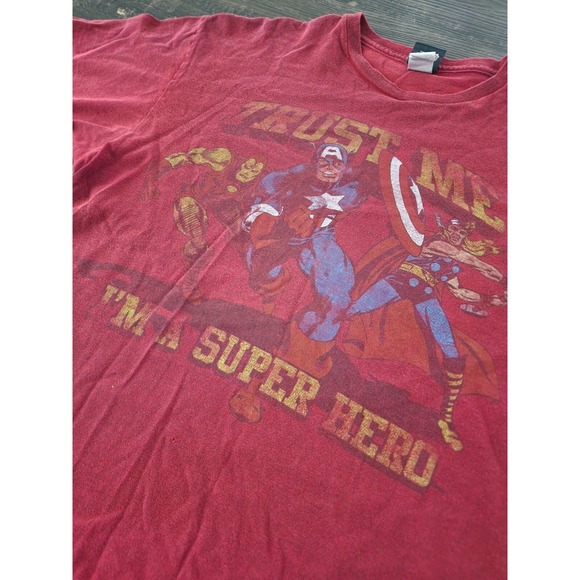 Marvel Mad Engine 2012 Trust Me I'm a Superhero Tee T-Shirt Maroon Adult M Mediu - Picture 2 of 4